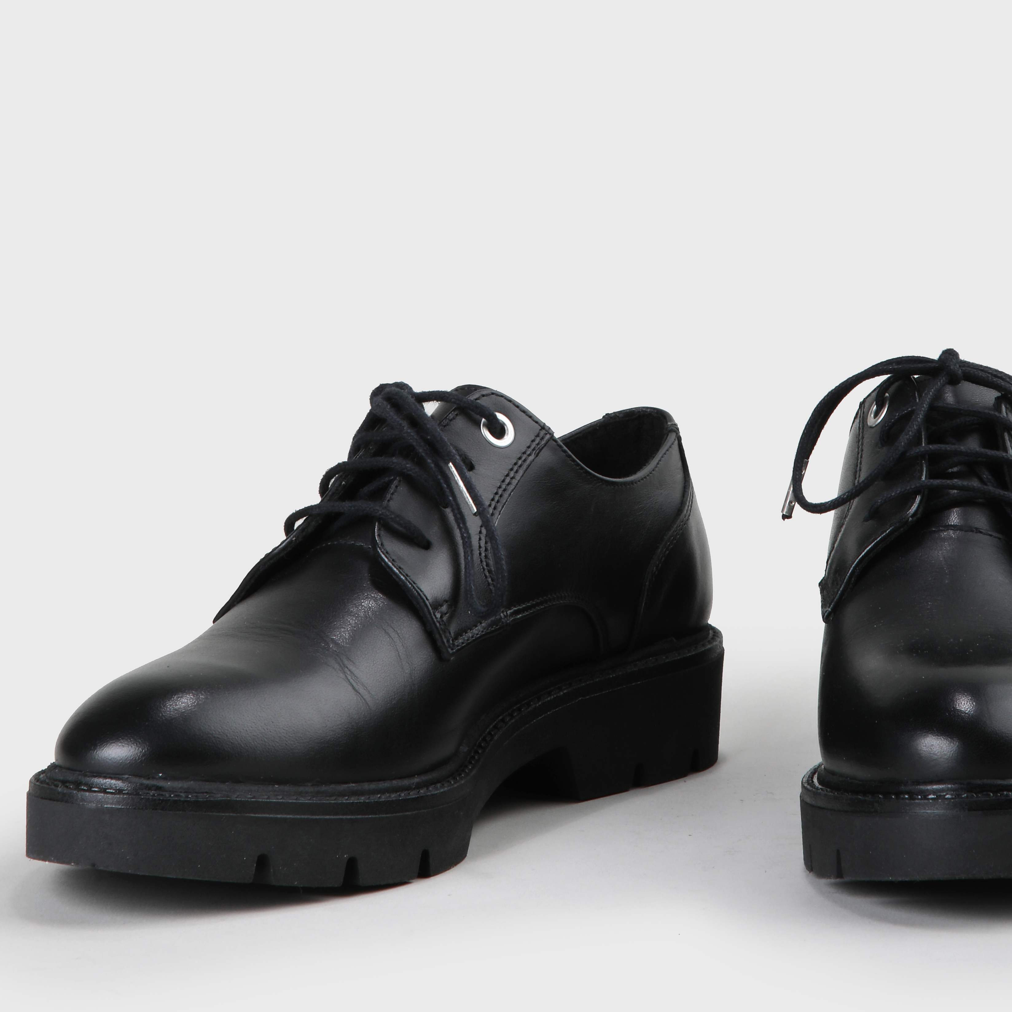 Fine Lace-Up-Boot aus Leder schwarz Fine Lace-Up-Boot aus Leder schwarz