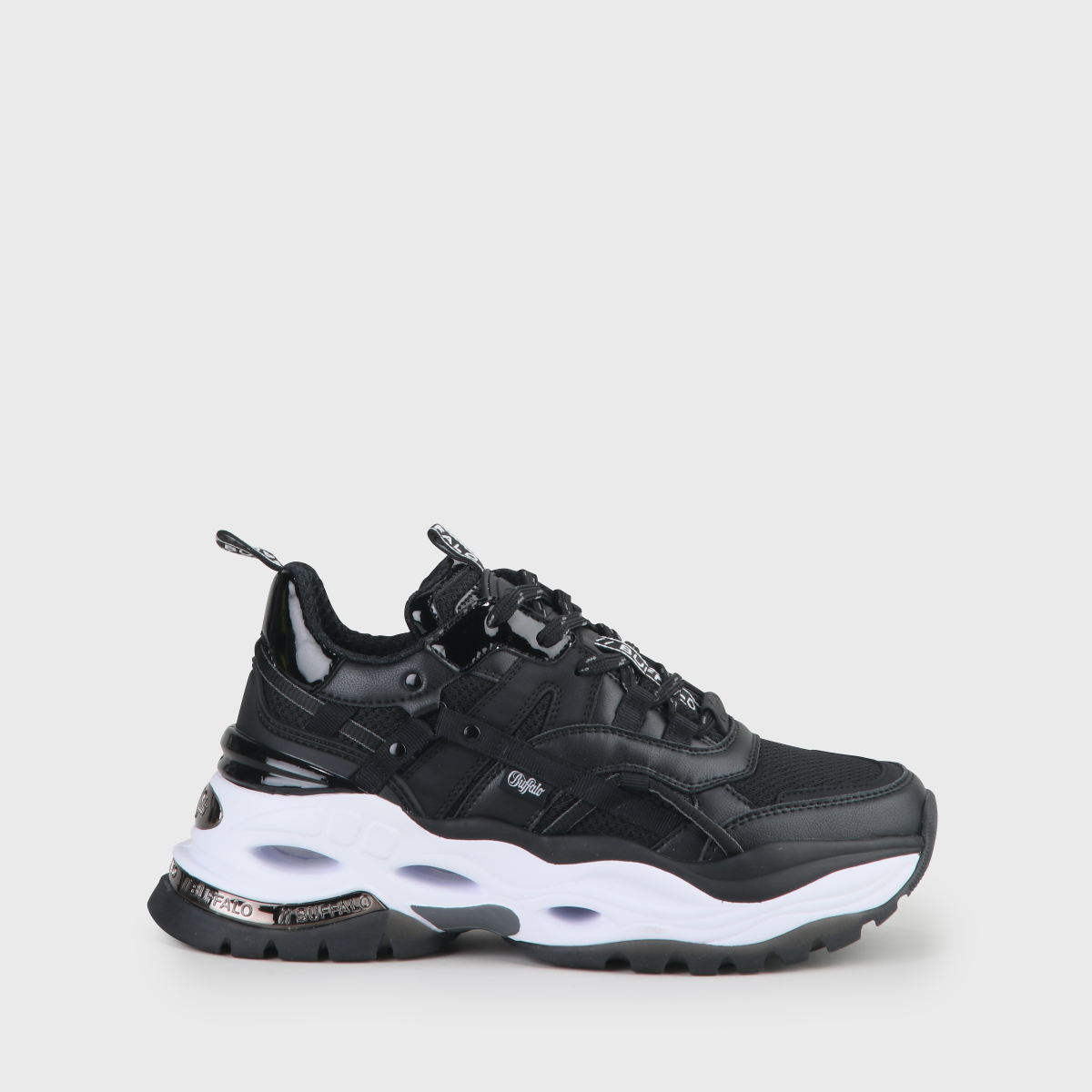 sneaker black